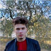 Laureato in mediazione linguistica e culturale